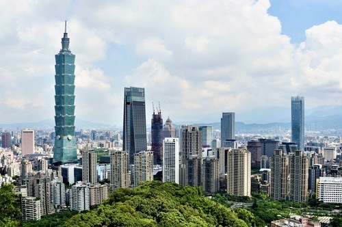 Taipei Main Station exterior and plaza
